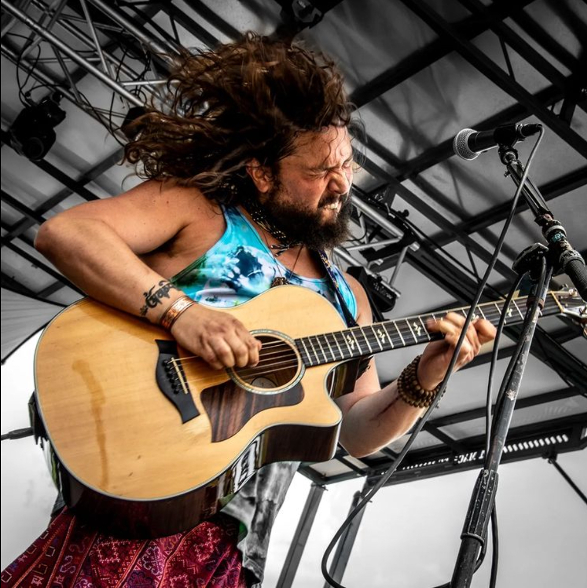 Shamaganish Aaron Hale - guitar